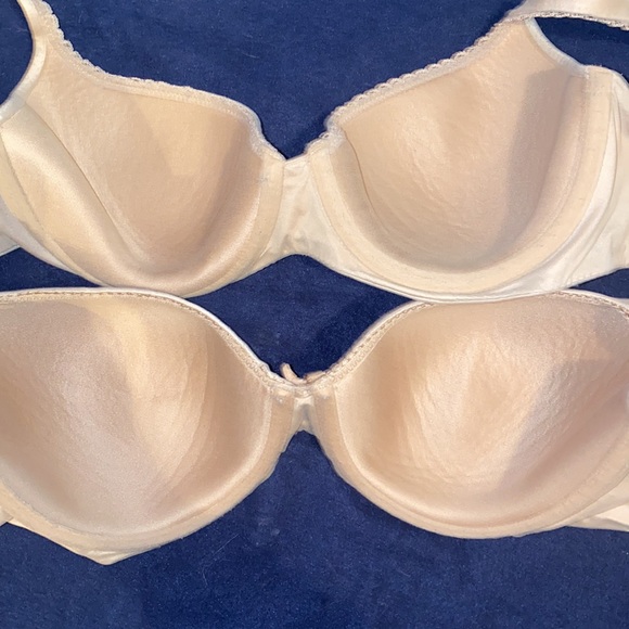 Victoria Secret Lightly Lined Underwire Tan 2 Bras - Picture 2 of 2